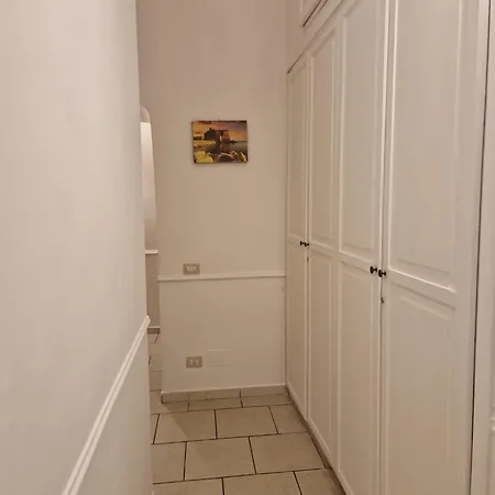 Konukevi Dimora Dodici Napoli